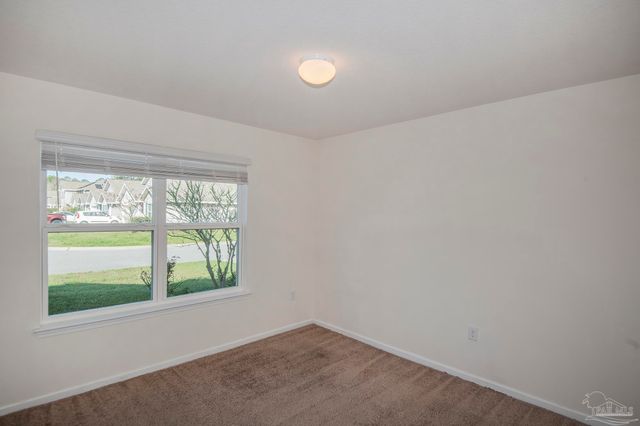 9490 Lutoo Ln, Pensacola, FL 32526