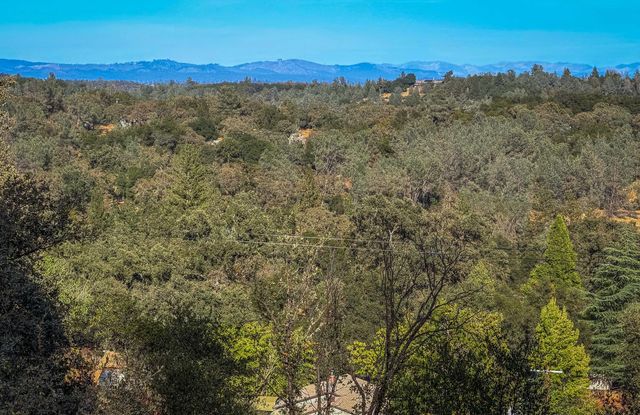 4041 Bunker Hill Rd, Shingle Springs, CA 95682