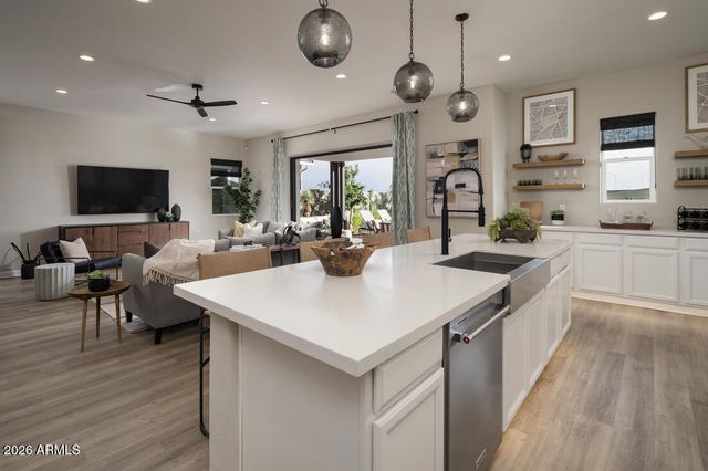 11109 E UTAH Avenue, Mesa, AZ 85212