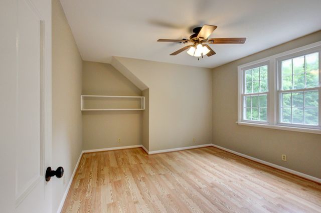 339 Thompson Ln, Clarksville, TN 37040