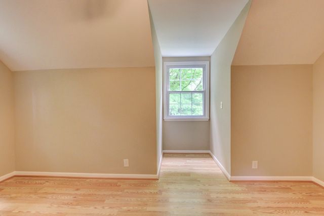 339 Thompson Ln, Clarksville, TN 37040
