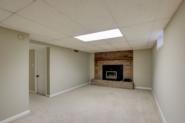 339 Thompson Ln, Clarksville, TN 37040