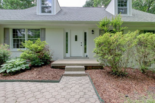 339 Thompson Ln, Clarksville, TN 37040