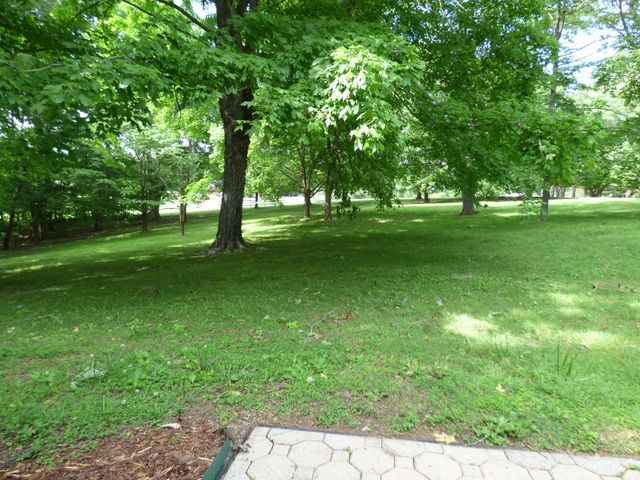 339 Thompson Ln, Clarksville, TN 37040
