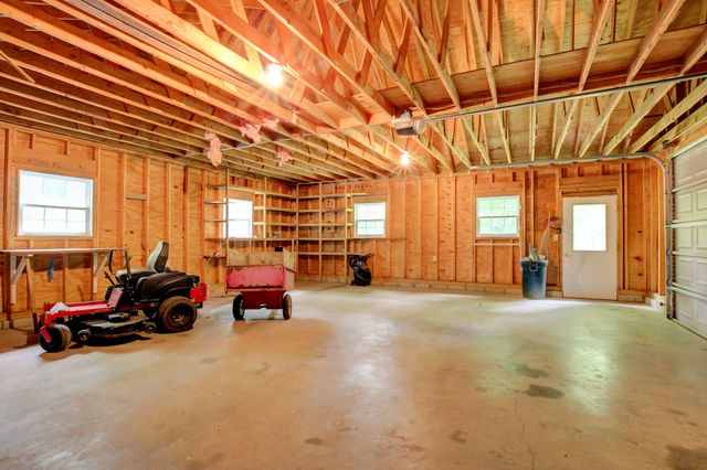 339 Thompson Ln, Clarksville, TN 37040