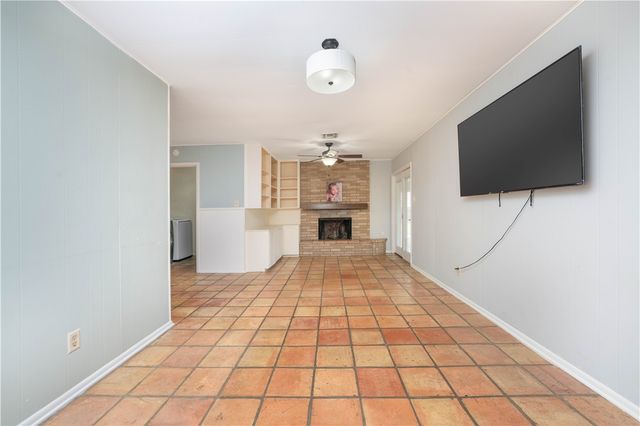 750 Retama Ave, Taft, TX 78390