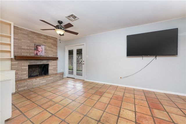 750 Retama Ave, Taft, TX 78390