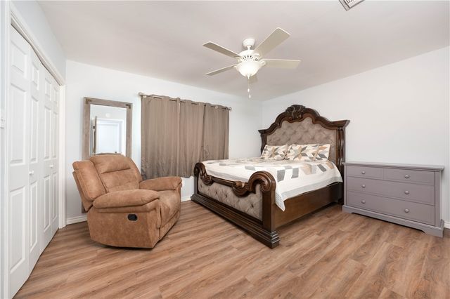 750 Retama Ave, Taft, TX 78390