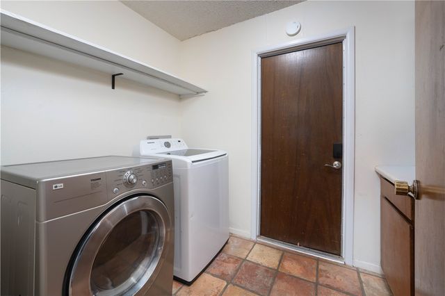 750 Retama Ave, Taft, TX 78390