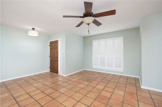750 Retama Ave, Taft, TX 78390