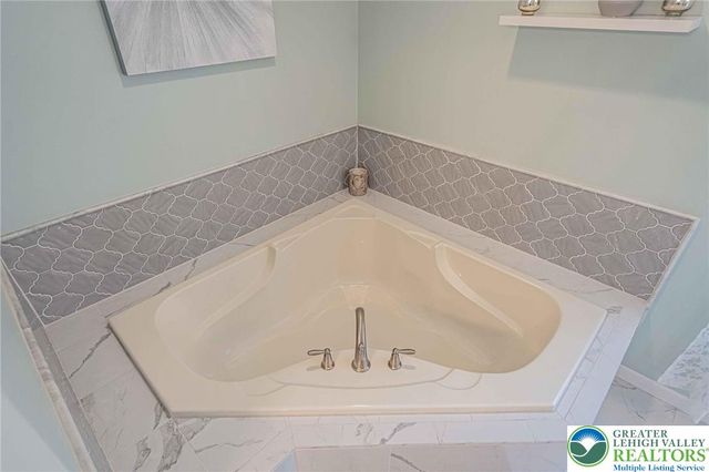 9114 Danner Road, New Tripoli, PA 18066