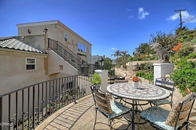 6153 Cobblestone Drive, Ventura, CA 93003