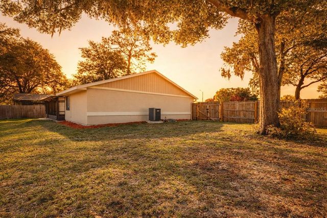 1192 LAMBERT LN., Longwood, FL 32750