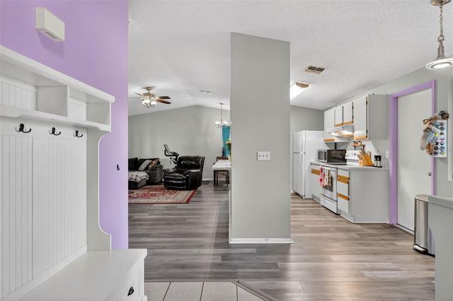 1192 LAMBERT LN., Longwood, FL 32750