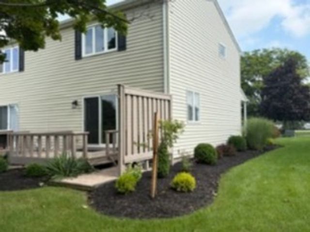 3028 East River Road, Grand Island, NY 14072