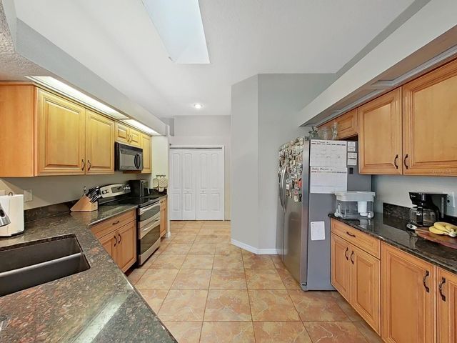 9630 FOX HEARST ROAD, Tampa, FL 33647