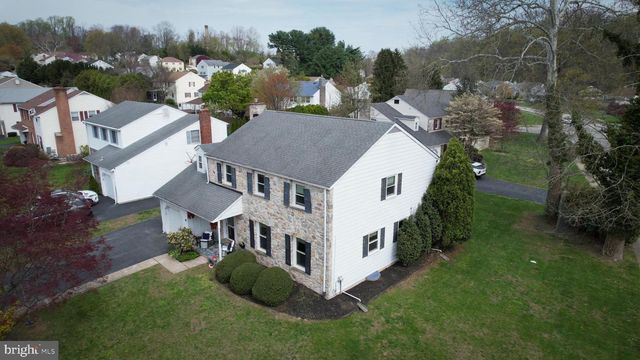 701 W ROLLING RD, Springfield, PA 19064