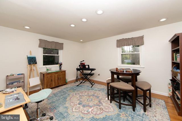 701 W ROLLING RD, Springfield, PA 19064