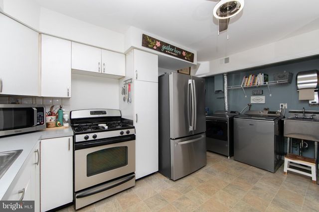 701 W ROLLING RD, Springfield, PA 19064