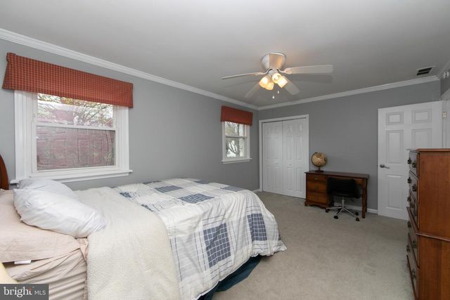 701 W ROLLING RD, Springfield, PA 19064