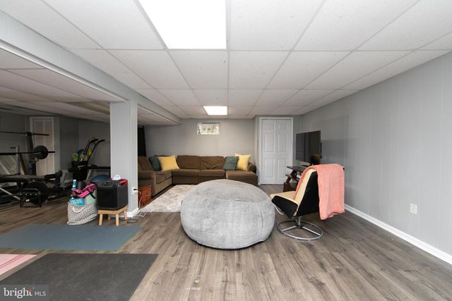 701 W ROLLING RD, Springfield, PA 19064