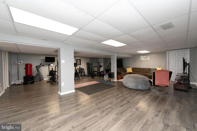 701 W ROLLING RD, Springfield, PA 19064