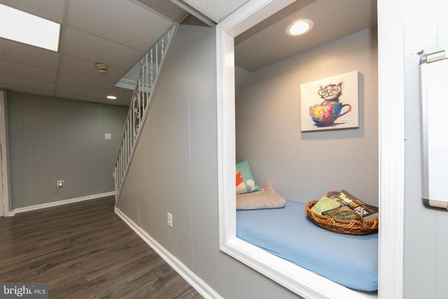 701 W ROLLING RD, Springfield, PA 19064