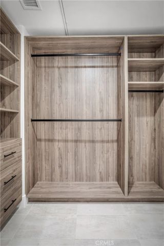 1567 Hi Point St, Los Angeles, CA 90035