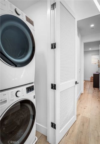 1567 Hi Point St, Los Angeles, CA 90035