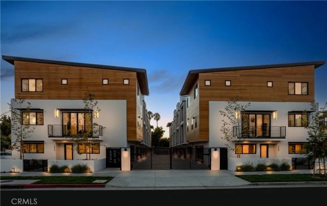 1567 Hi Point St, Los Angeles, CA 90035