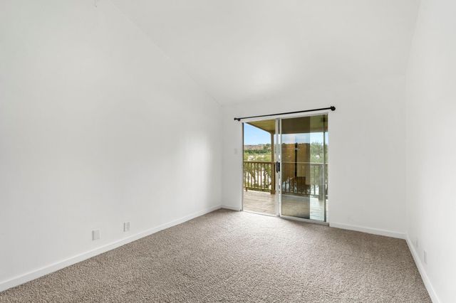 269 Venture Boulevard S, Point Venture, TX 78645