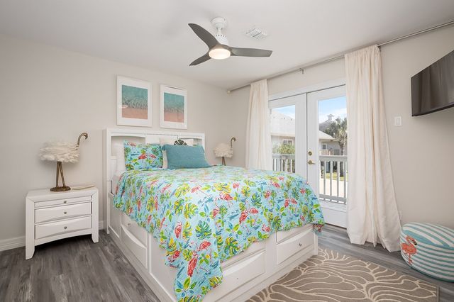 1028&9 W Scallop 1028&9, Port Isabel, TX 78578