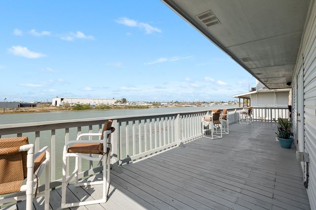 1028&9 W Scallop 1028&9, Port Isabel, TX 78578