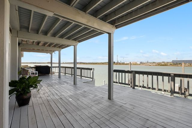 1028&9 W Scallop 1028&9, Port Isabel, TX 78578