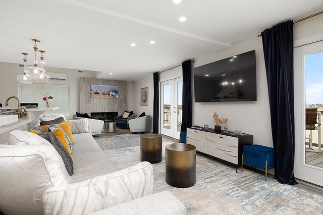 1028&9 W Scallop 1028&9, Port Isabel, TX 78578