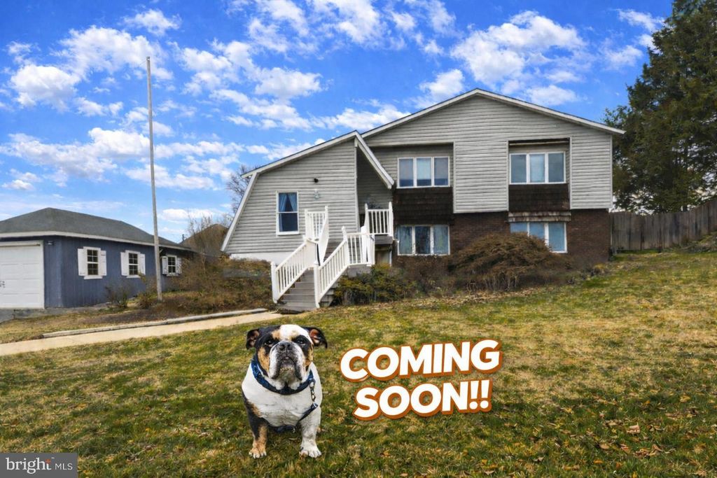 806 CLEARVIEW AVE, Hampstead, MD 21074