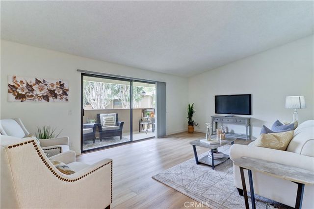 8877 Lauderdale Court 210-G, Huntington Beach, CA 92646