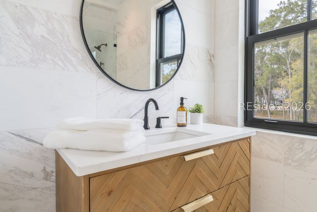 452 Davies Rd, Bluffton, SC 29910