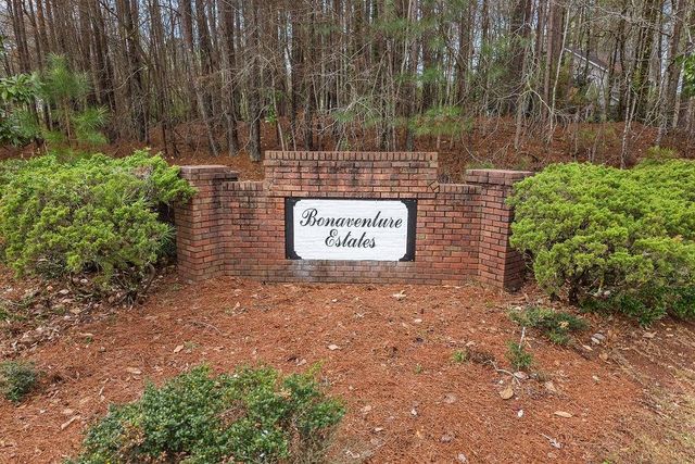 120 Chateau Circle, Fayetteville, GA 30215