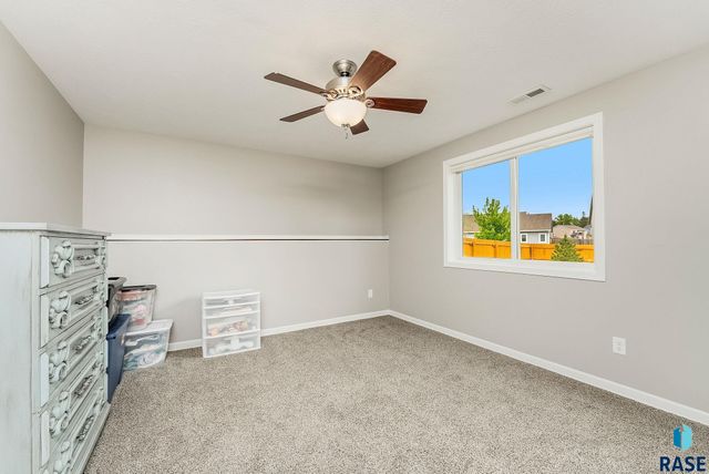 1302 Ripple Creek Rd, Dell Rapids, SD 57022