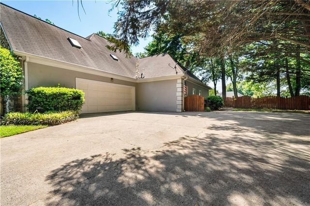 6045 Camden Court, Cumming, GA 30040