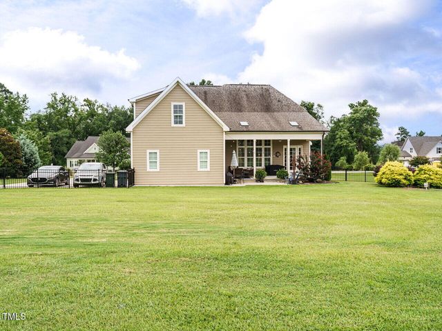 2609 Packhouse Road, Zebulon, NC 27597