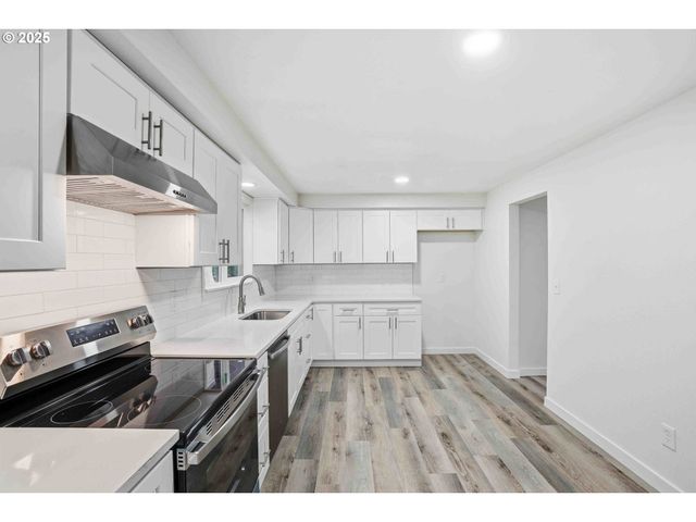 8818 Nw 18TH Ave, Vancouver, WA 98665