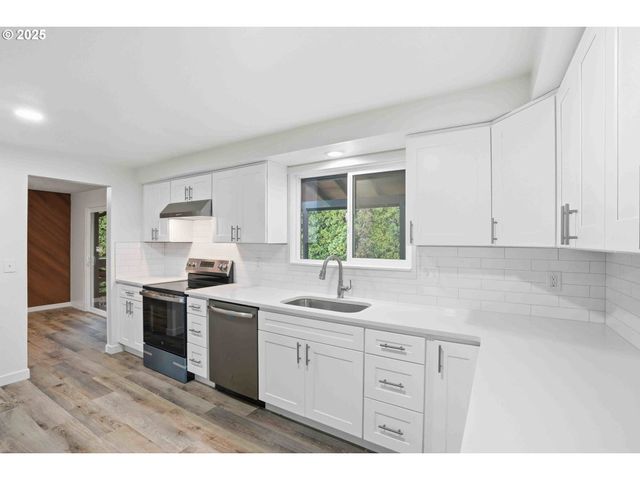 8818 Nw 18TH Ave, Vancouver, WA 98665