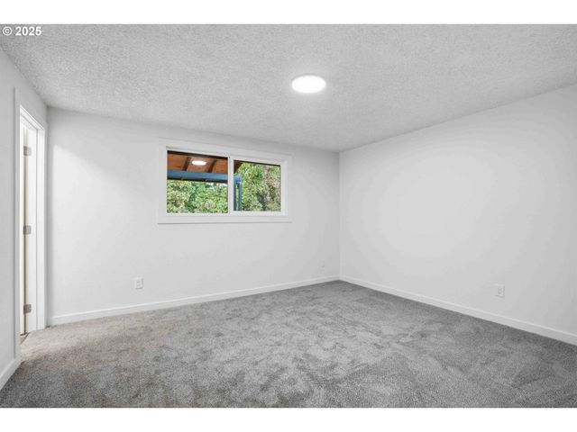 8818 Nw 18TH Ave, Vancouver, WA 98665