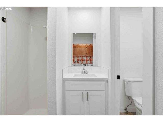 8818 Nw 18TH Ave, Vancouver, WA 98665