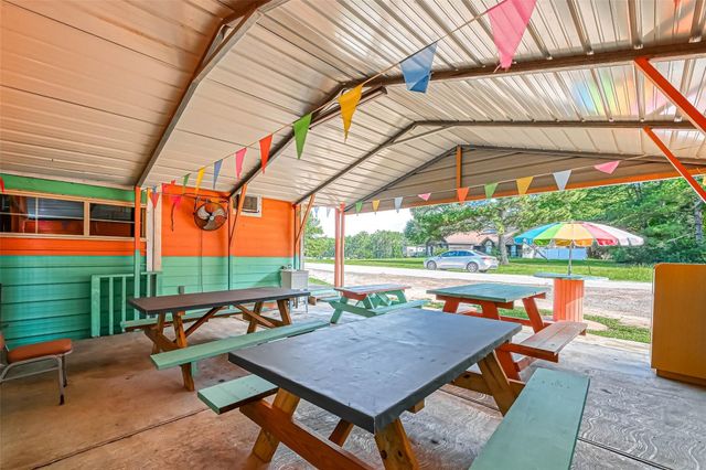 590 Devin Road, Cleveland, TX 77328