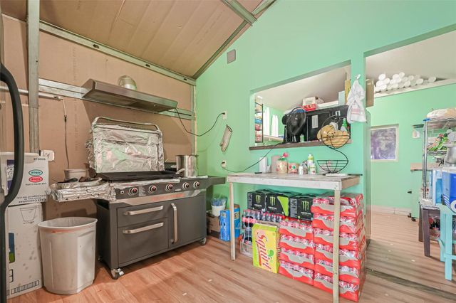 590 Devin Road, Cleveland, TX 77328