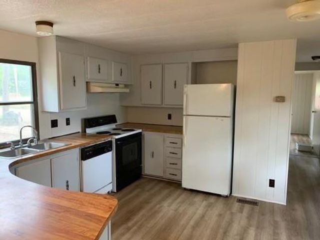 590 Devin Road, Cleveland, TX 77328