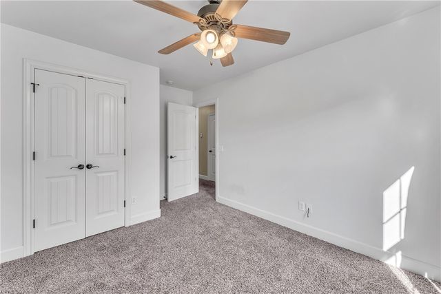 2944 Old Farmington Road, Fayetteville, AR 72704